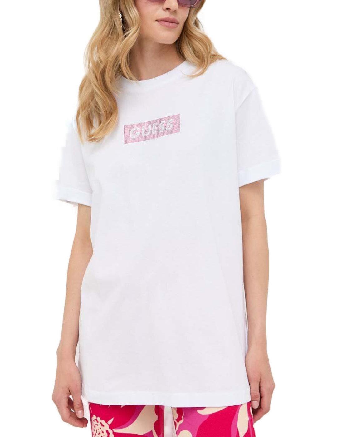 Camiseta blanca cuello pico Guess- Camiseta blanca logo mini triángulo  Guess mujer