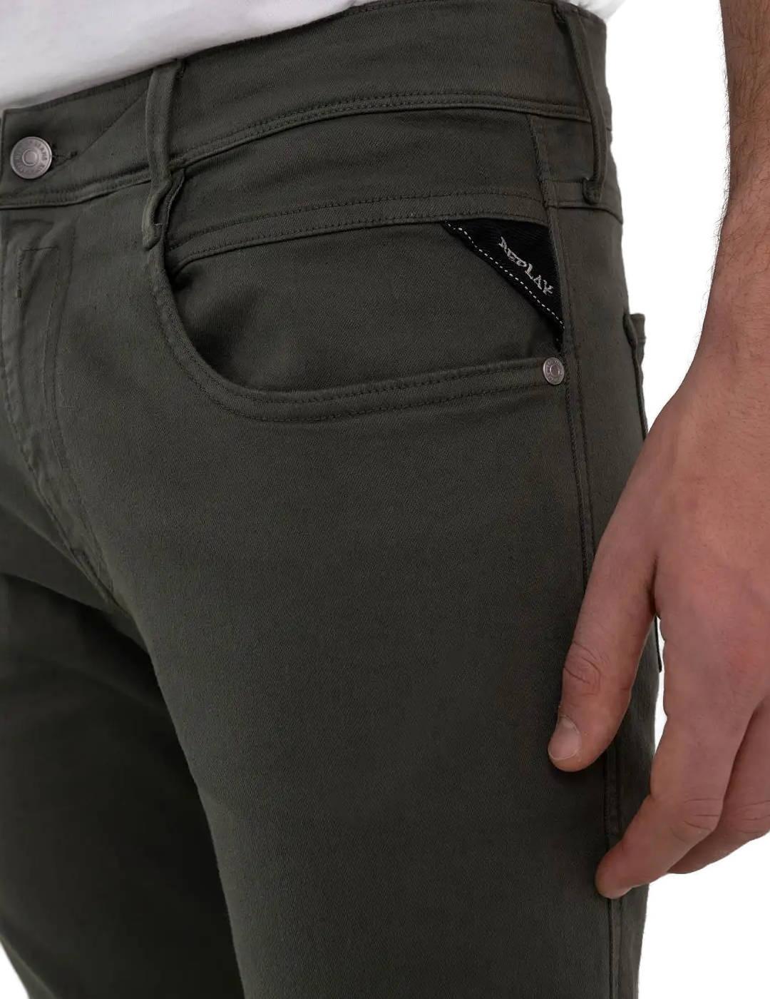 Pantalón vaquero Replay Anbass verde oscuro Slim para hombre