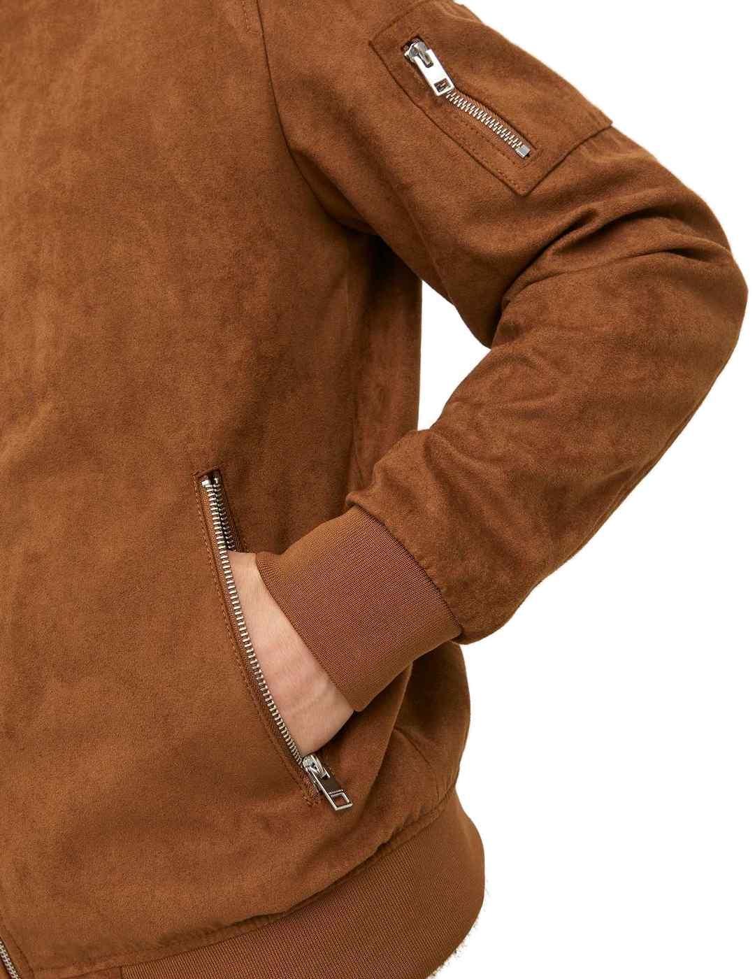 Chaqueta bomber Jack&Jones Rocky ante camel de hombre