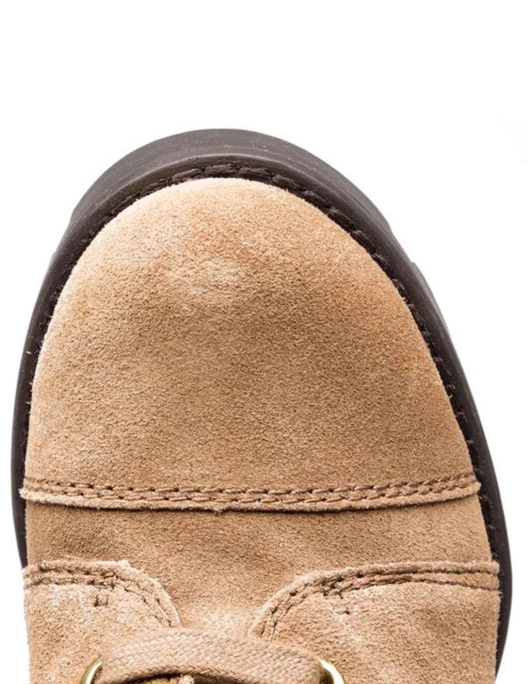 Botín Guess camel de tacón y serraje para mujer