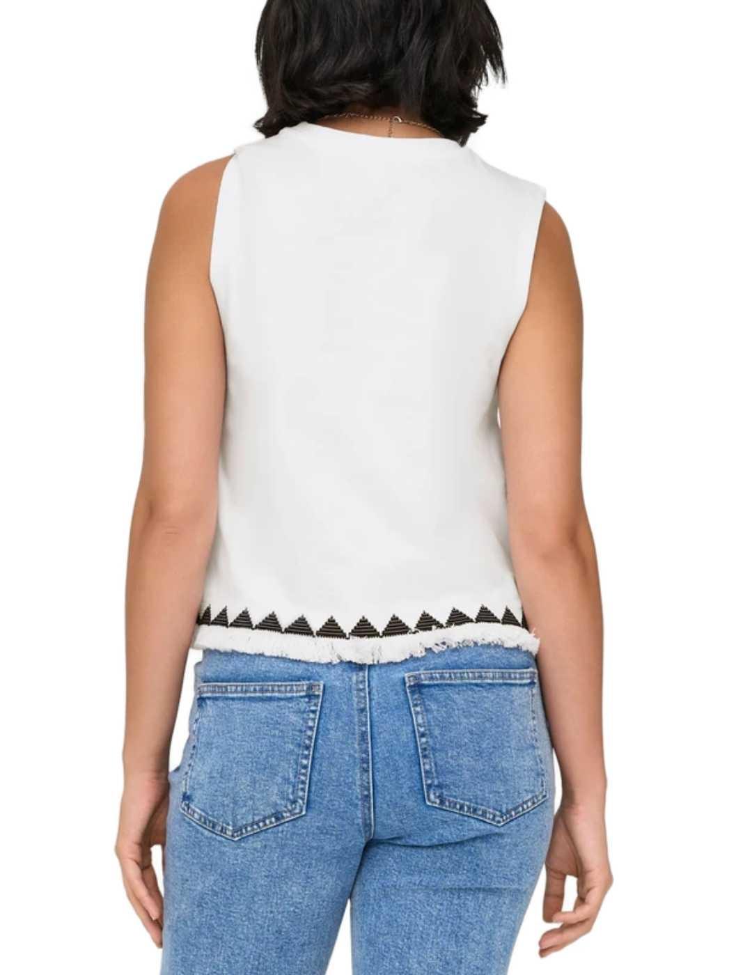 Camiseta Only Liva blanco manga sisa bordado para mujer