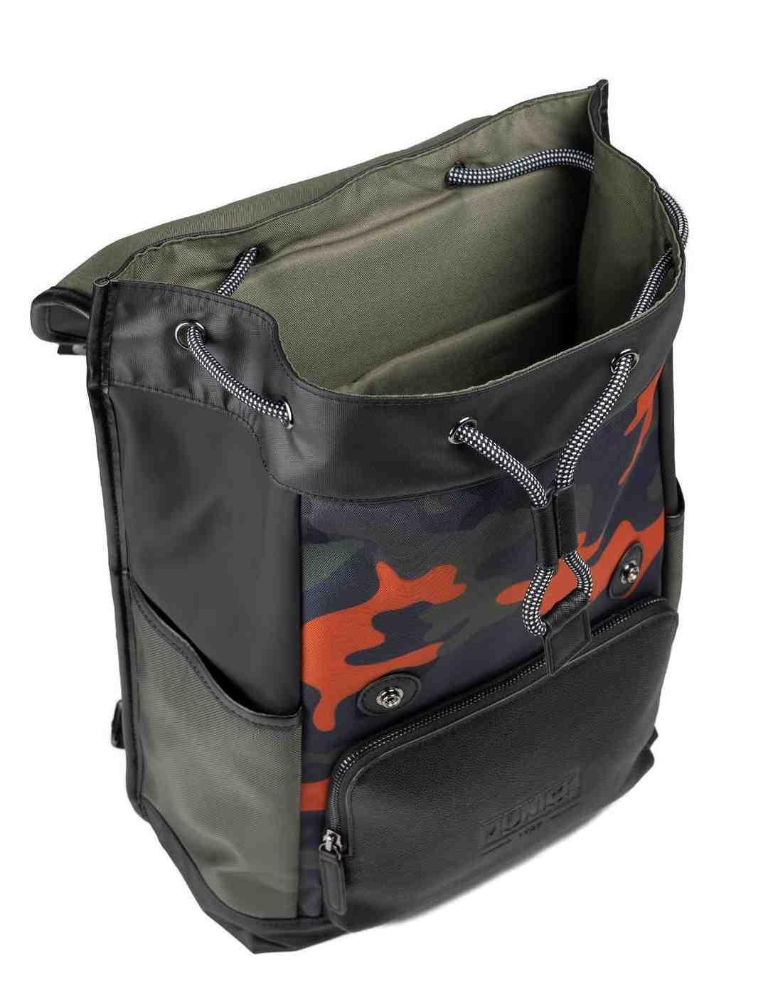 Mochila Munich negra y camuflaje para hombre