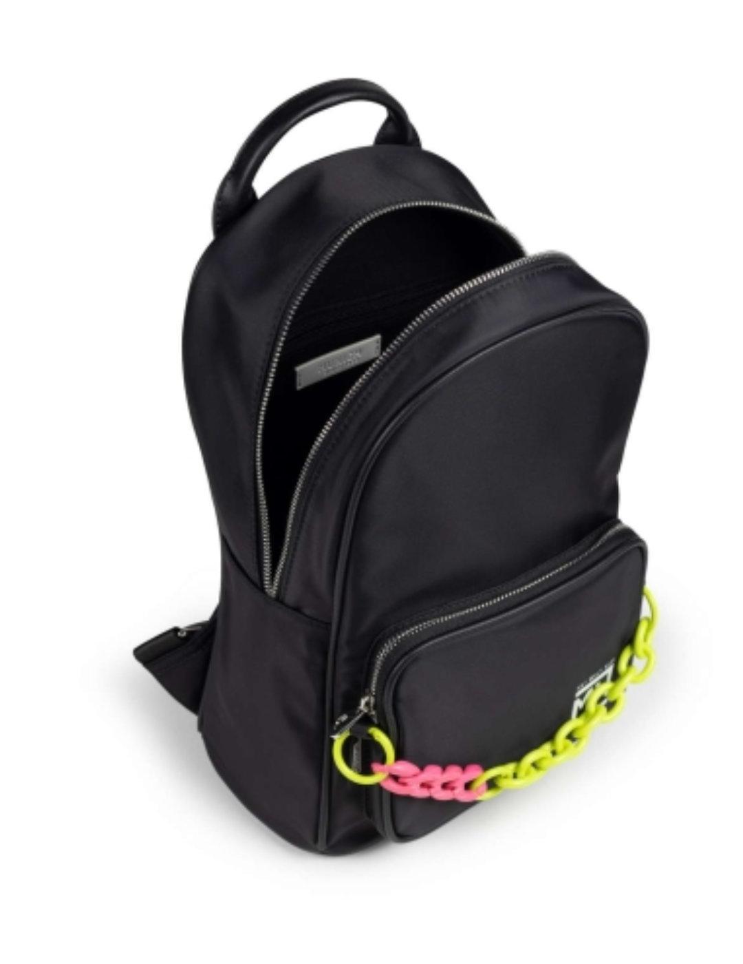 Mochila Munich mediana negra con cadena multicolor de mujer