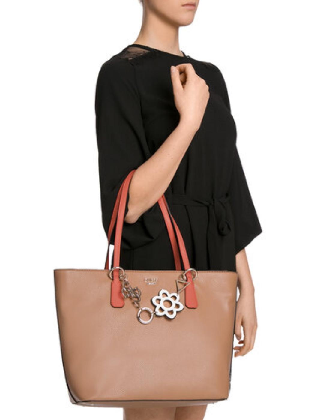 Bolso tote Guess Diana beige grande para mujer