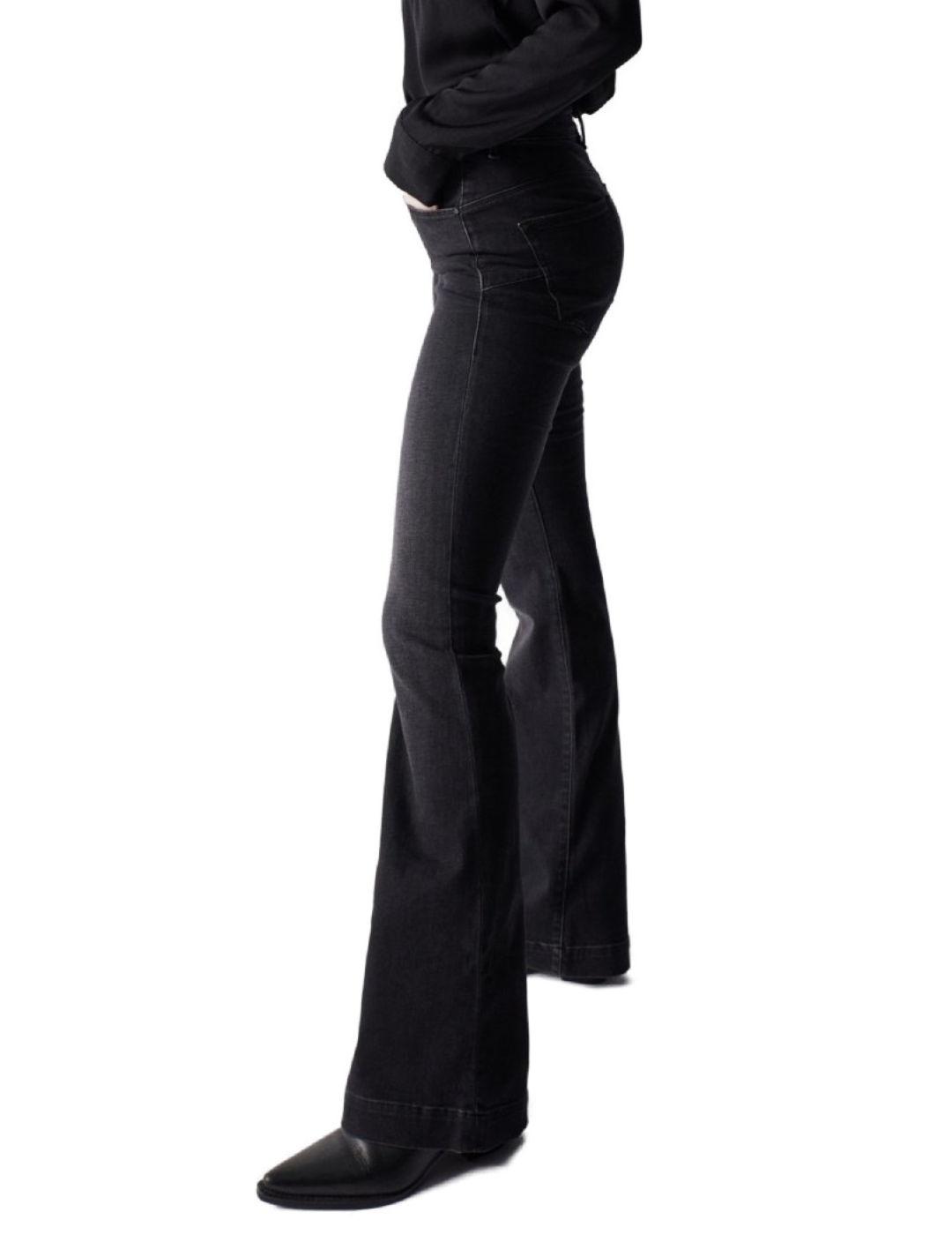 Pantalón vaquero Salsa Faiht push in flare negro mujer