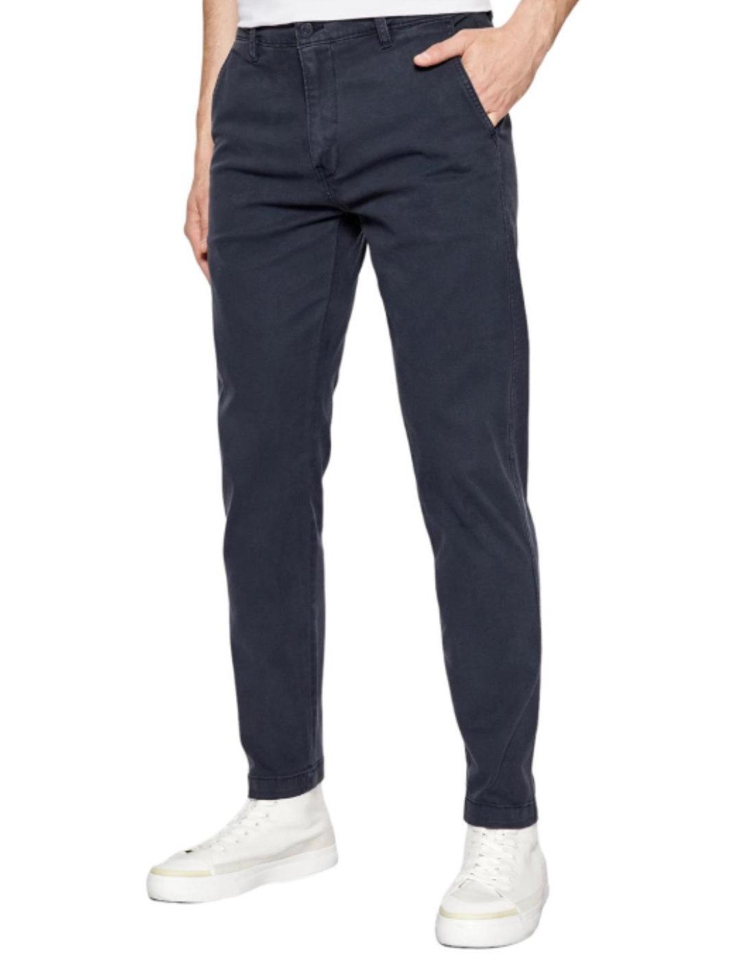 Pantalón Levi´s chino azul marino slim fit para hombre