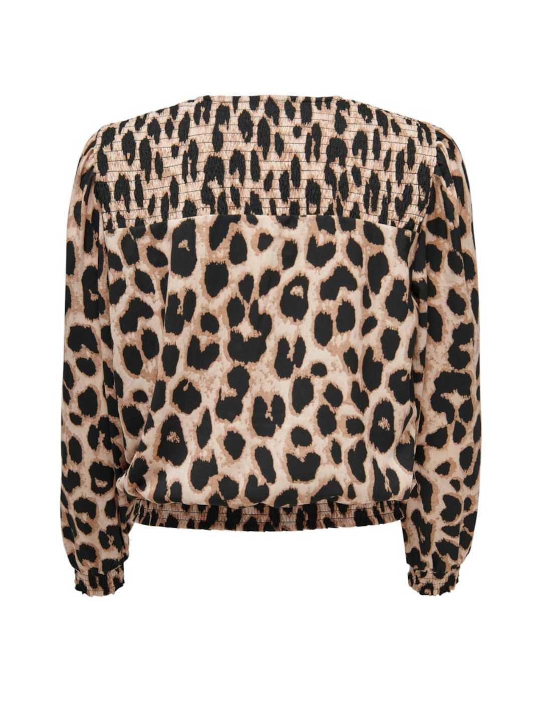 Blusa Only Tiana leopardo cuello pico regular fit para mujer