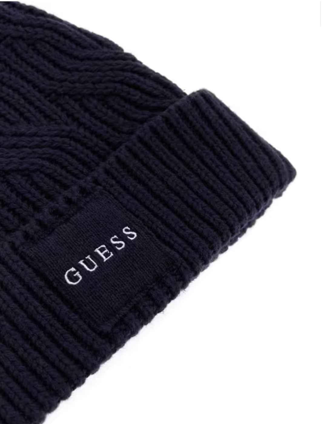 Gorro Guess Cable azul marino de lana trenzada para hombre