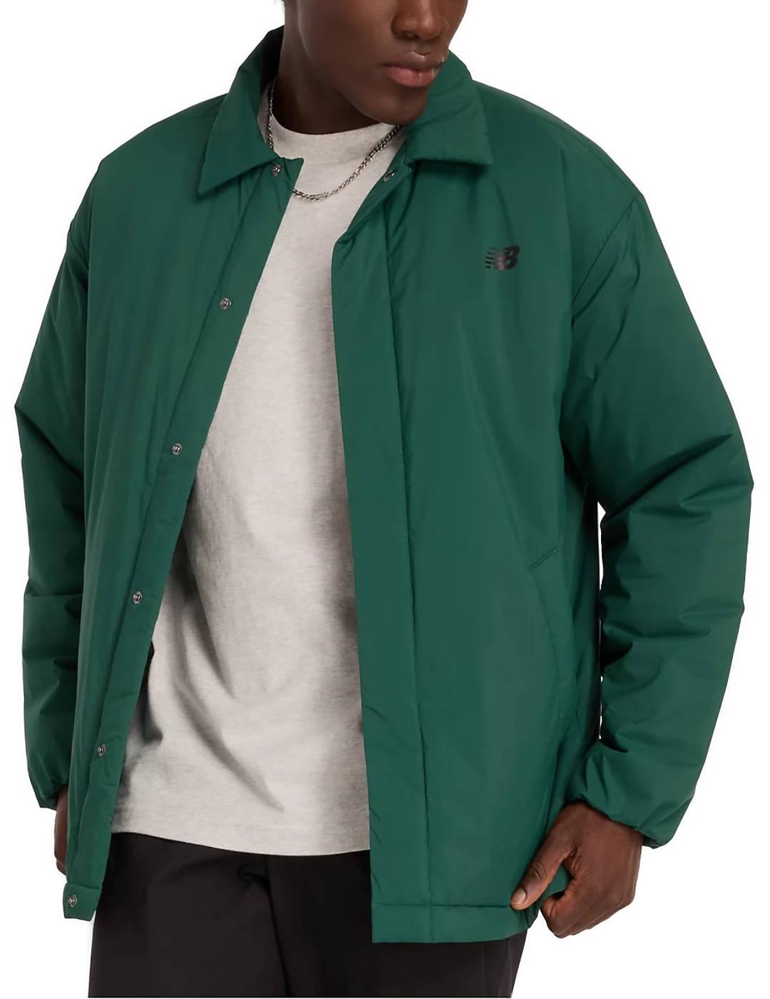 Chaqueta New Balance verde regular para hombre