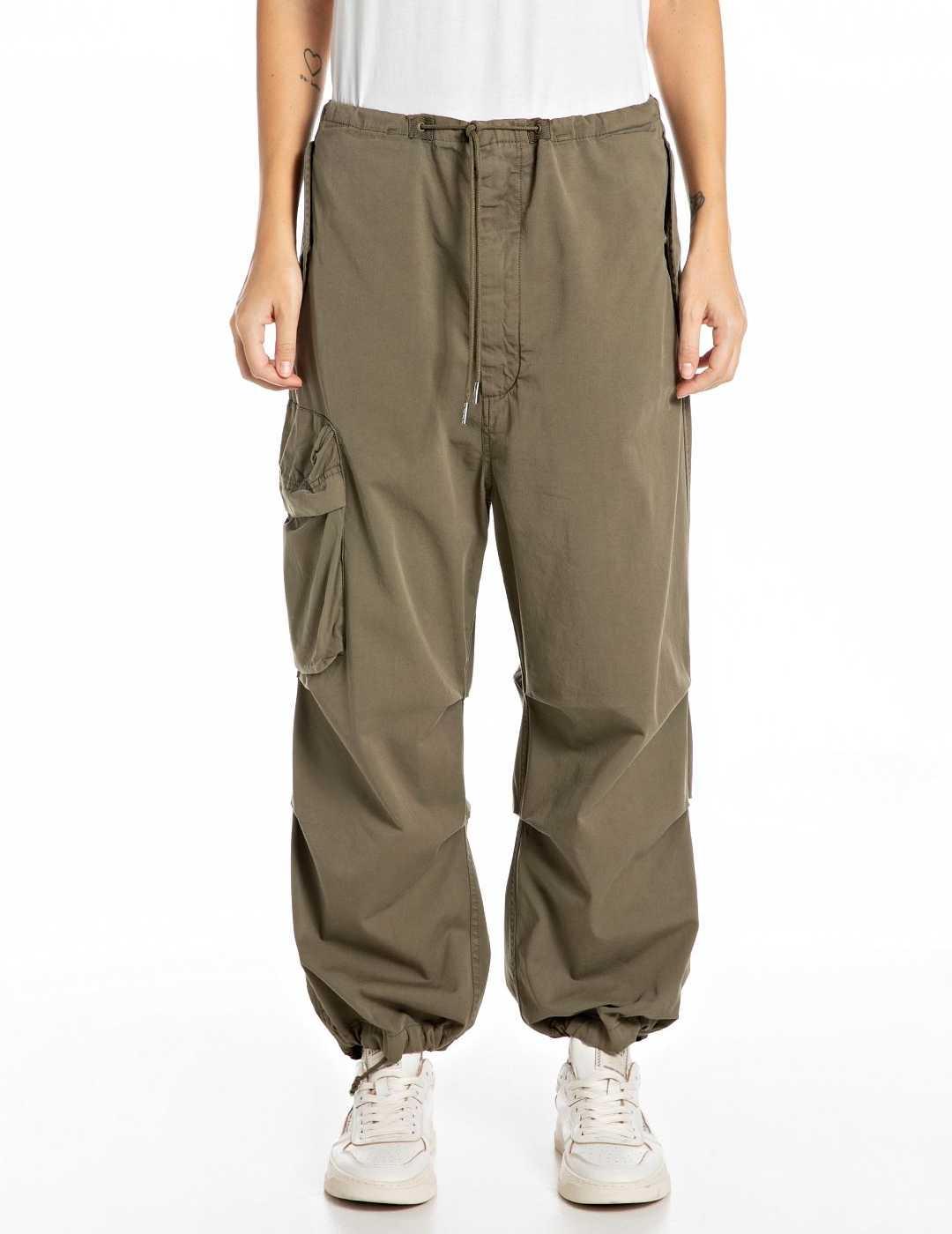 Pantalón Replay verde militar regular tipo cargo para mujer