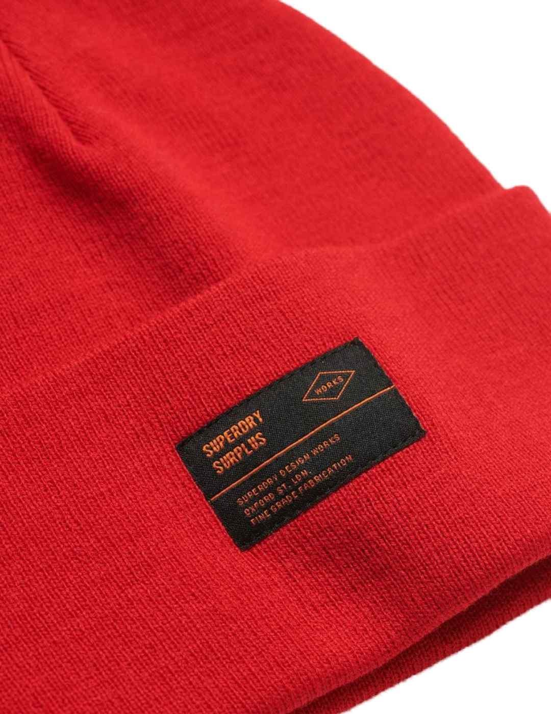 Gorro Superdry Surplus rojo de punto fino unisex