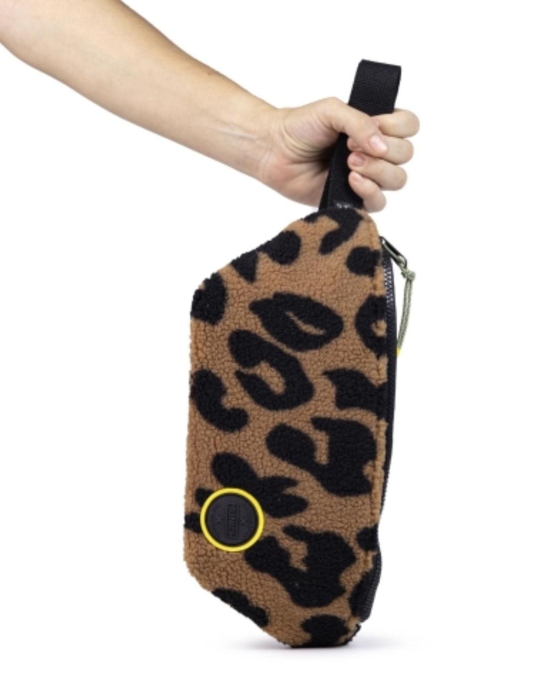 Riñonera Munich Fannypack leopardo borreguillo para mujer