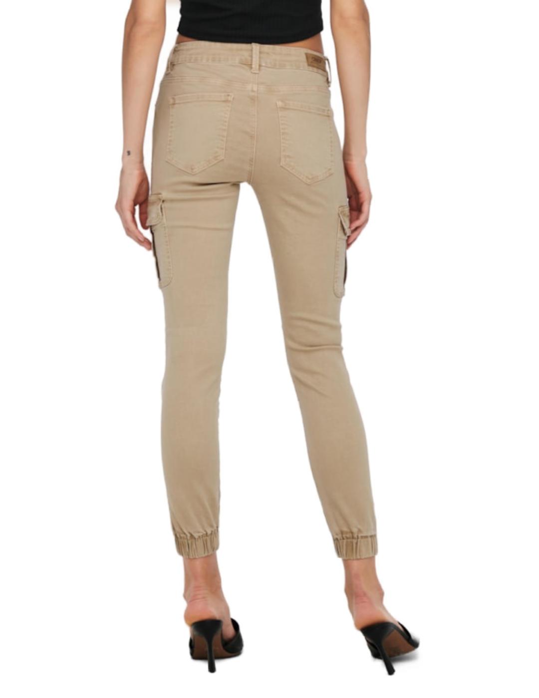 Pantalón cargo Only Missouri crudo slim fit para mujer