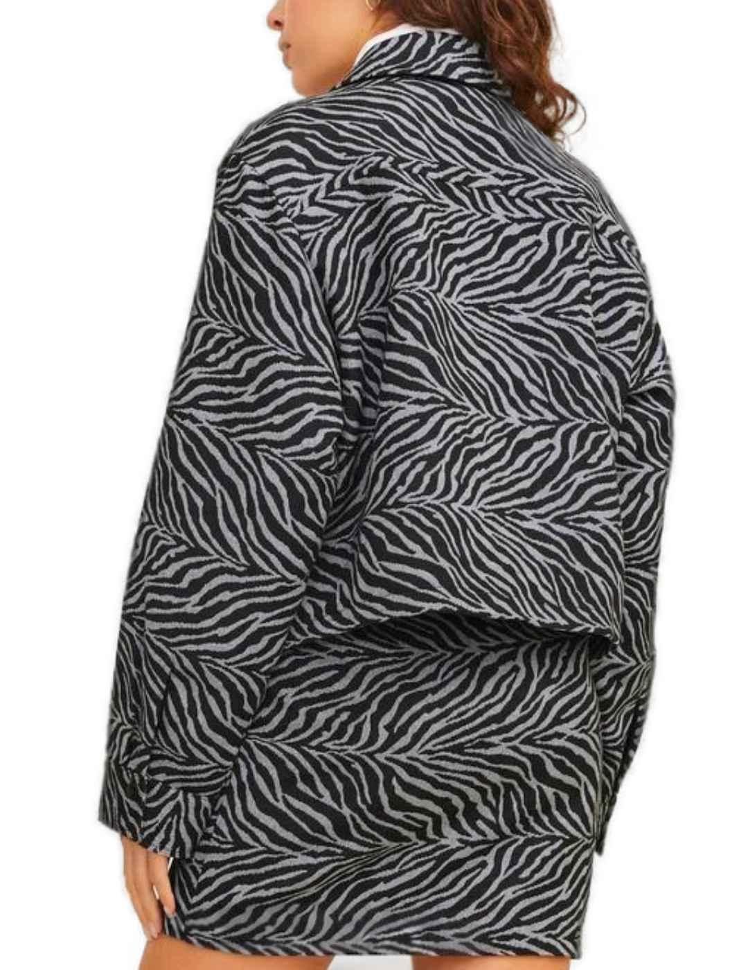 Chaqueta JJXX Martha negro animal print para mujer