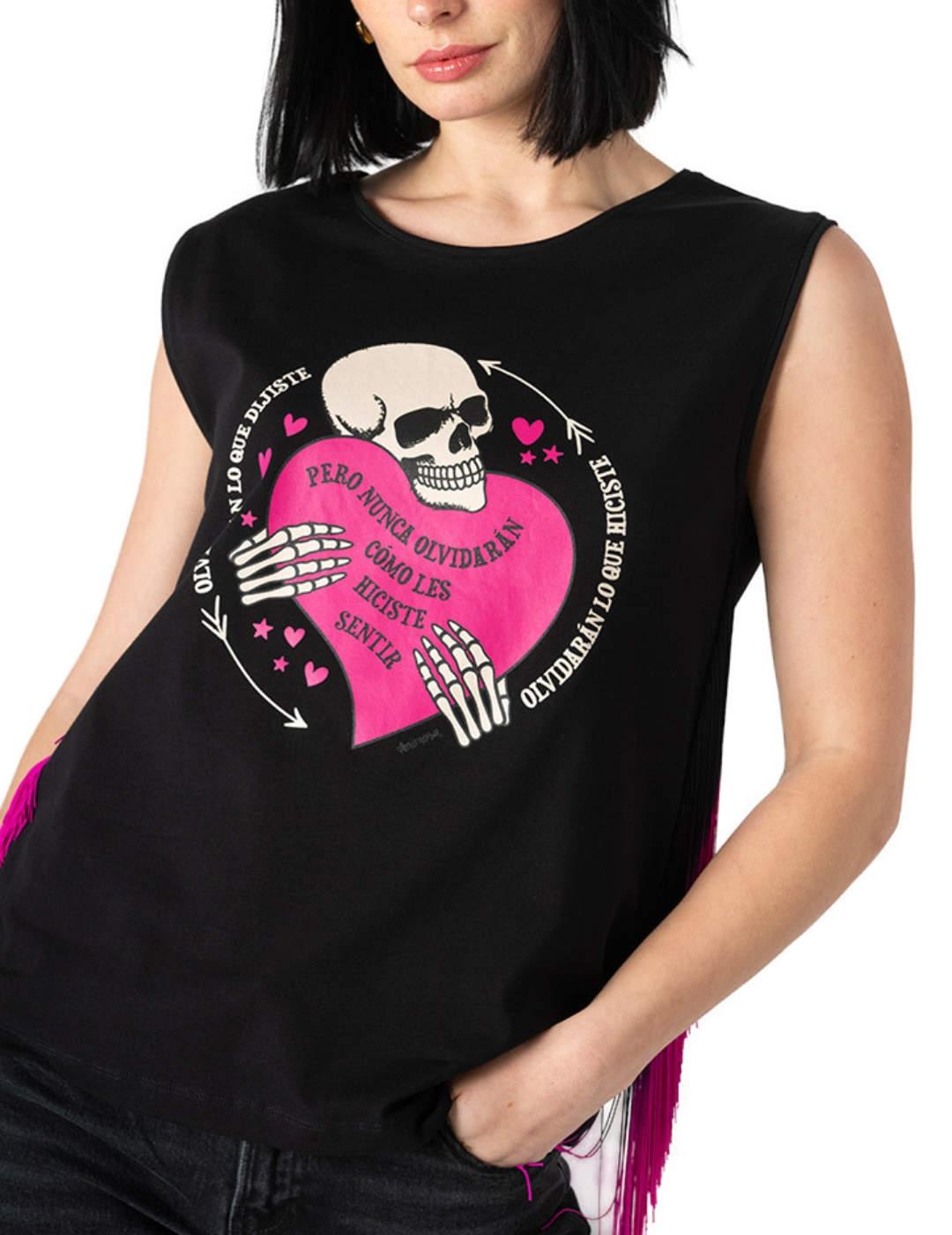 Camiseta Animosa Esqueleto abrazo negro y rosa para mujer