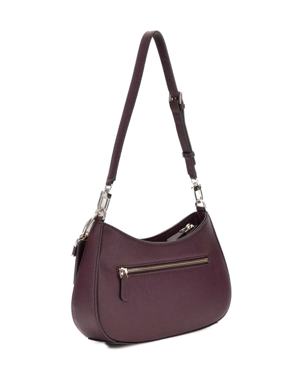 Bolso Guess Noelle shoulder granate medialuna para mujer