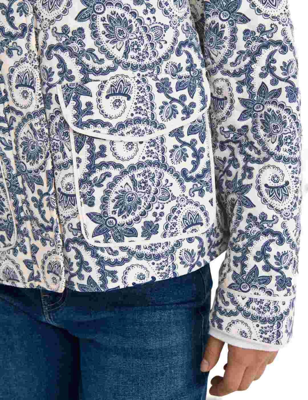 Chaqueta Only Hallie blanca estampado azul regular de mujer