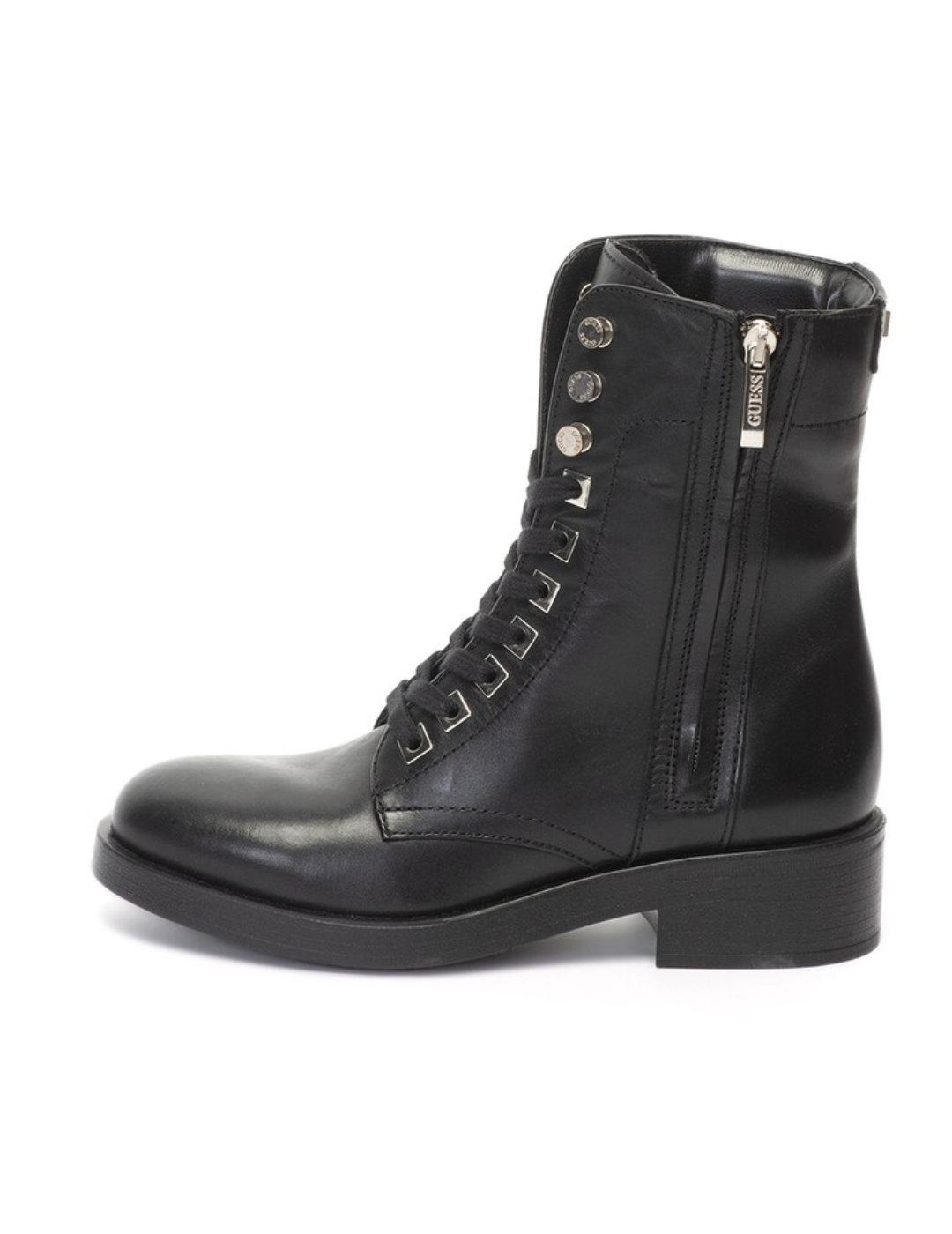 Botín Guess Zelda negro tipo militar para mujer