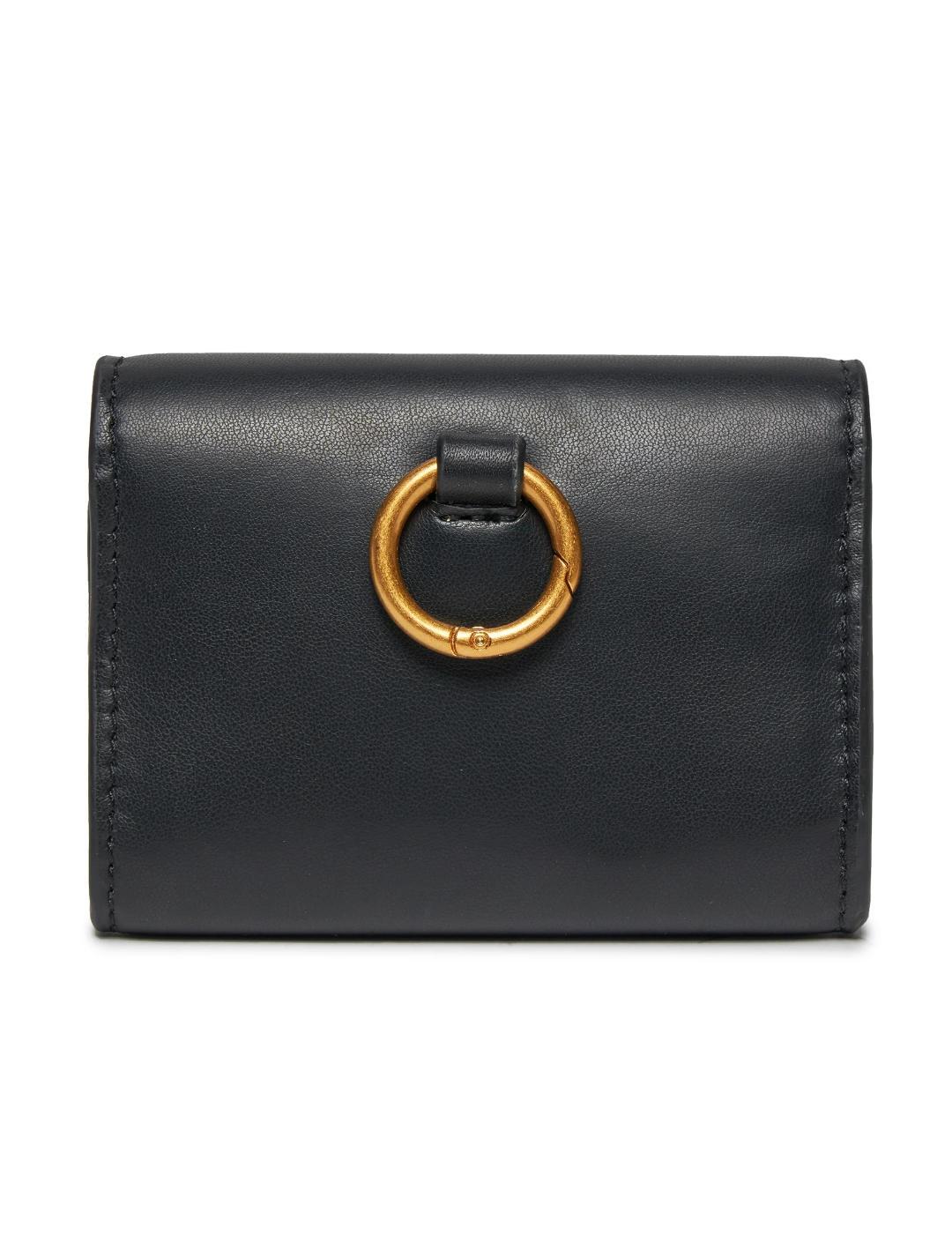 Monedero pequeño Guess Izzy negro de solapa para mujer