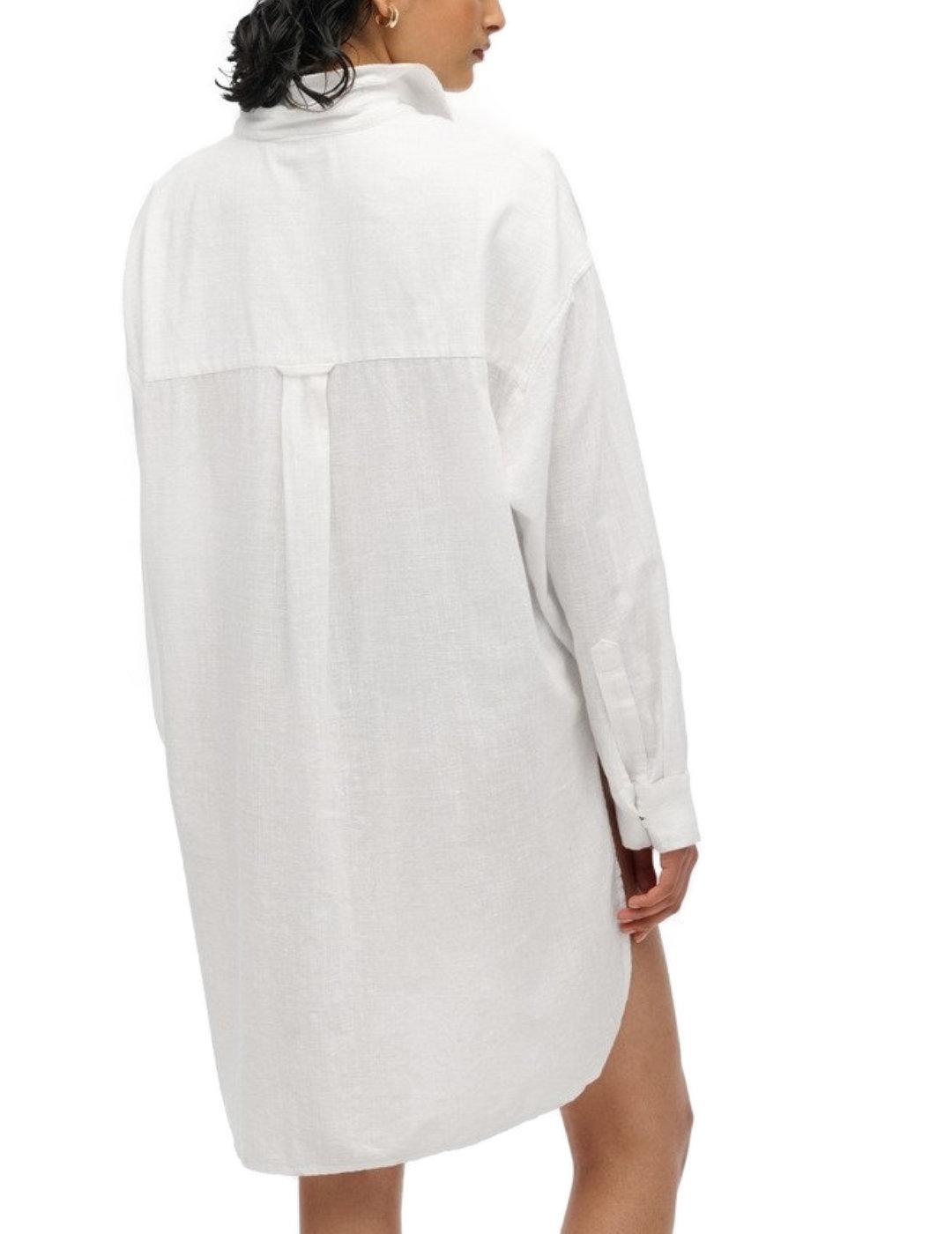 Camisa Superdry lino larga Ibiza blanca overzie para mujer