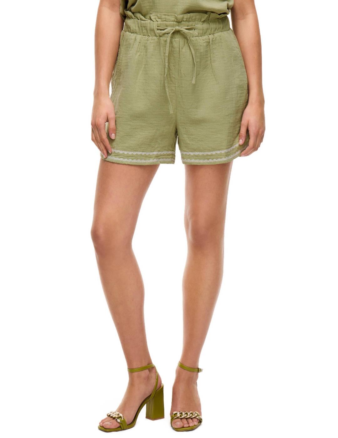 Shorts Vila Tovan verde con detalles para mujer