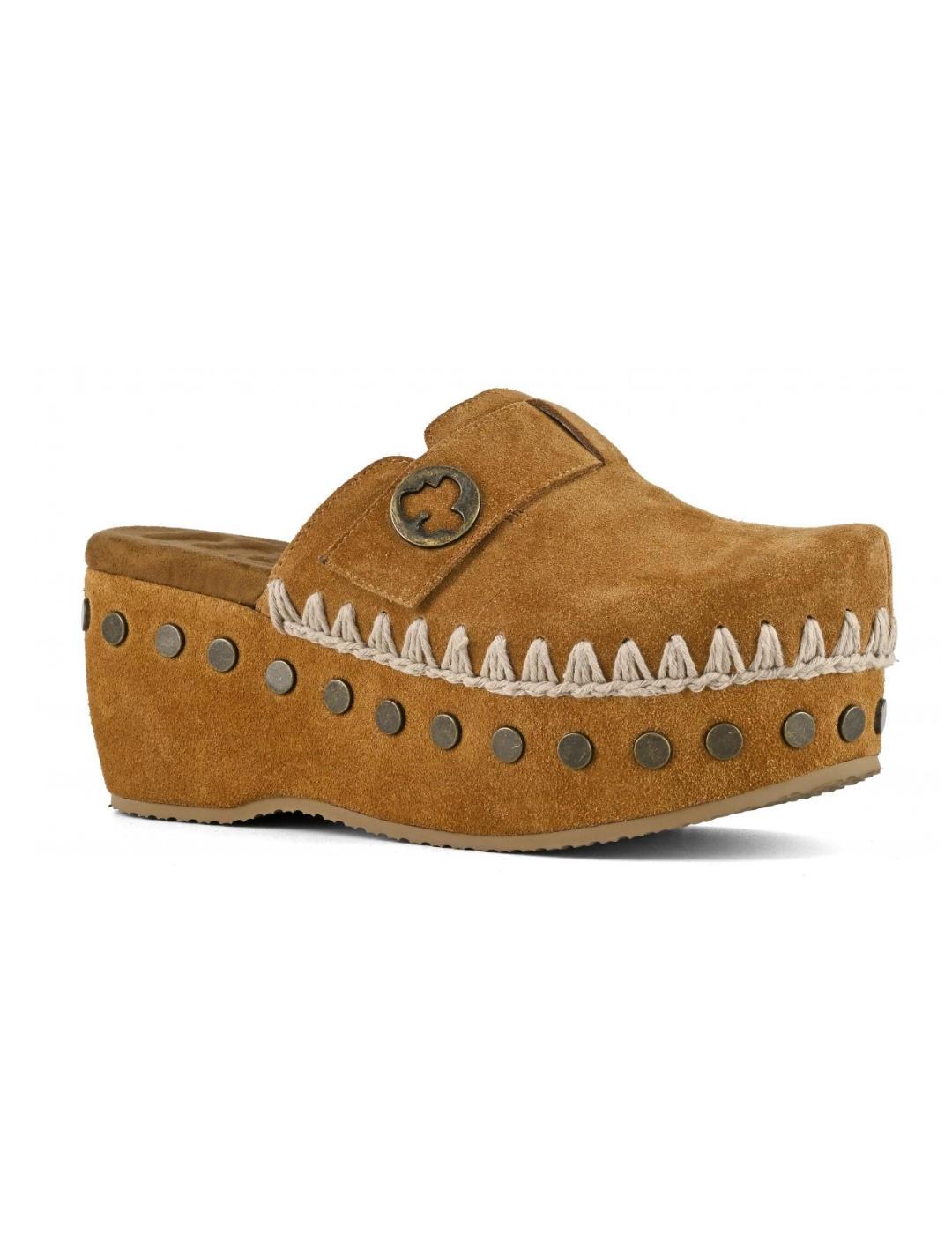 Zuecos Muo ante marrón con tachuelas para mujer