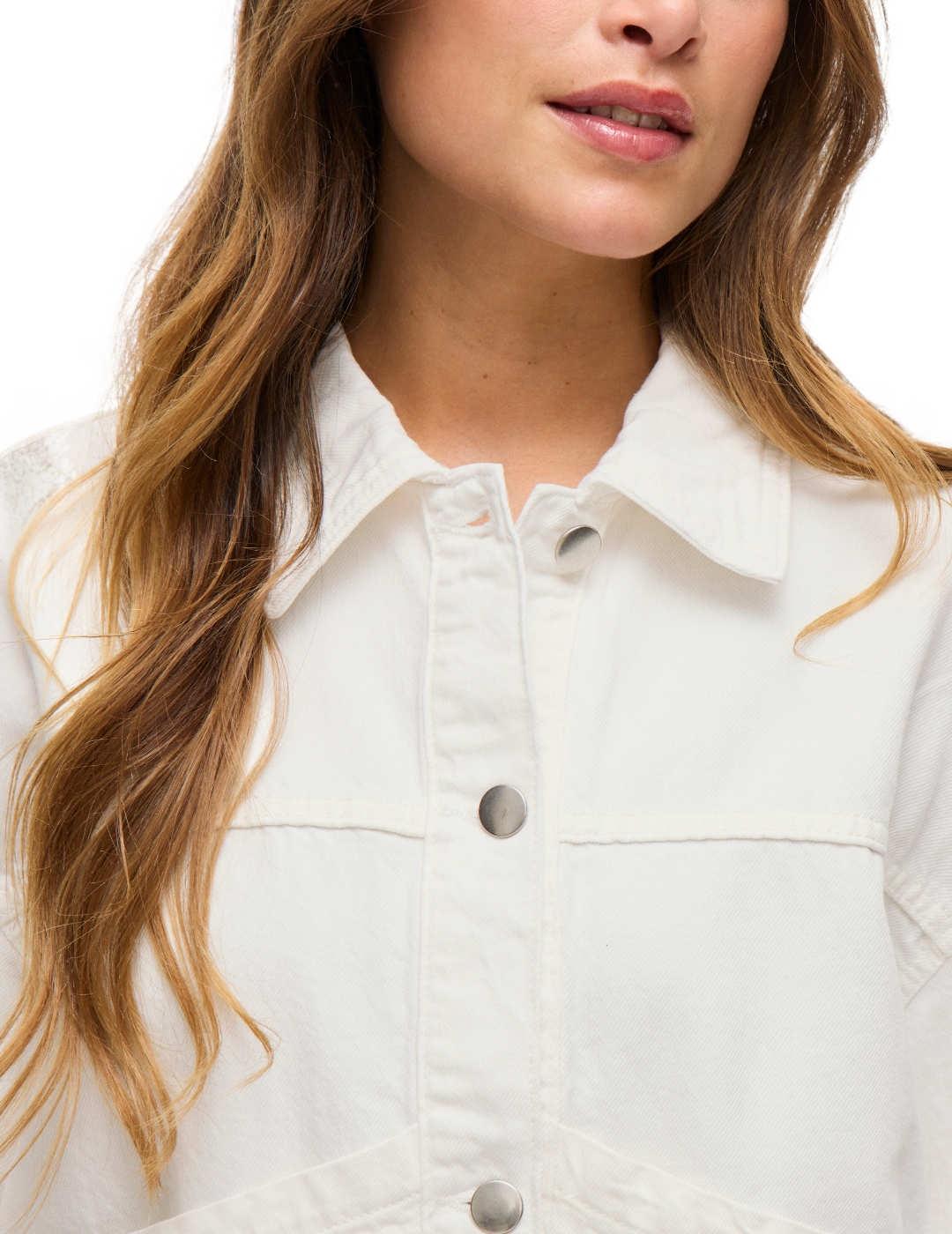 Chaqueta Vila Pal vaquera blanca cerre btones para mujer