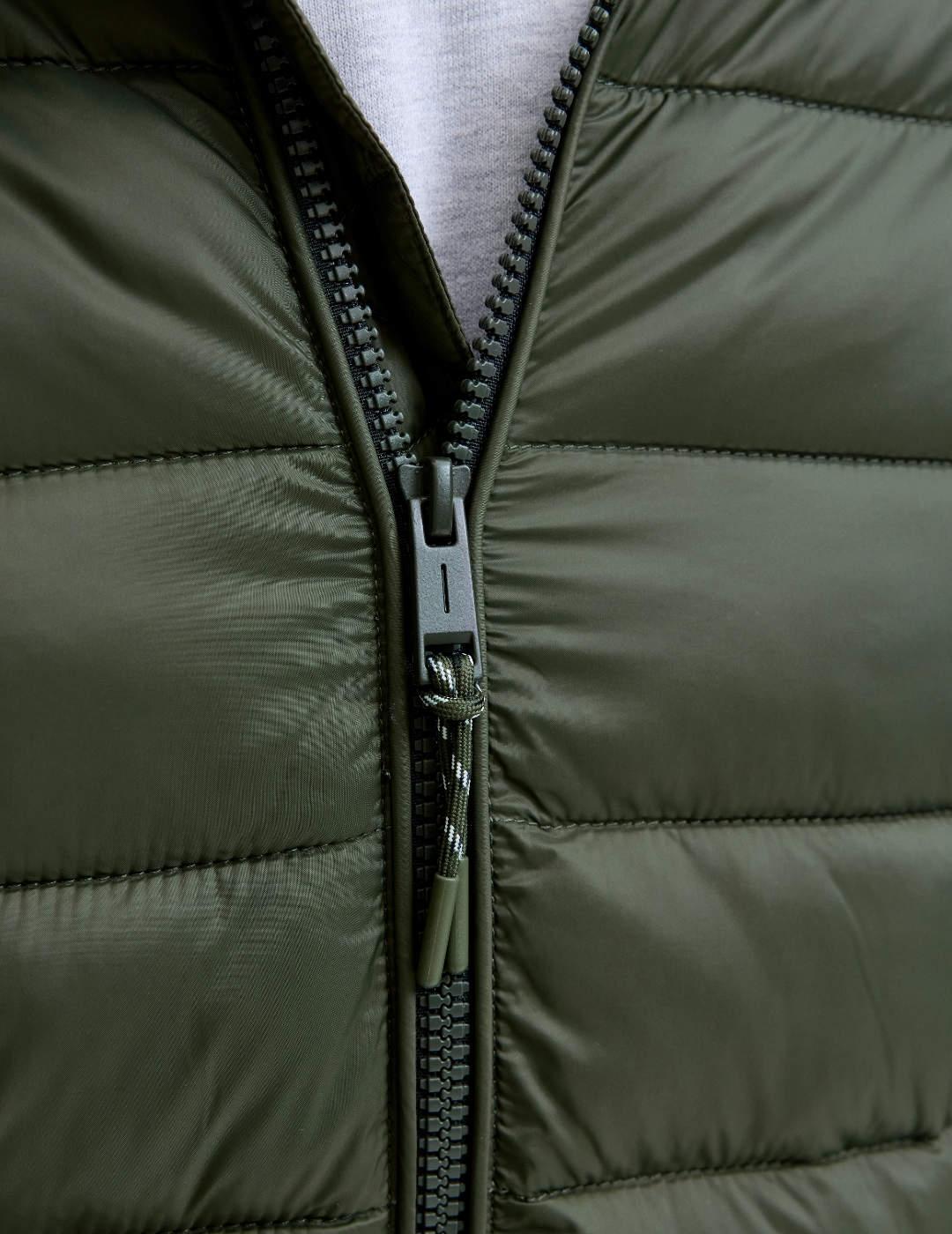 Plumón Jack&Jones Bradley verde acolchada capucha de hombre