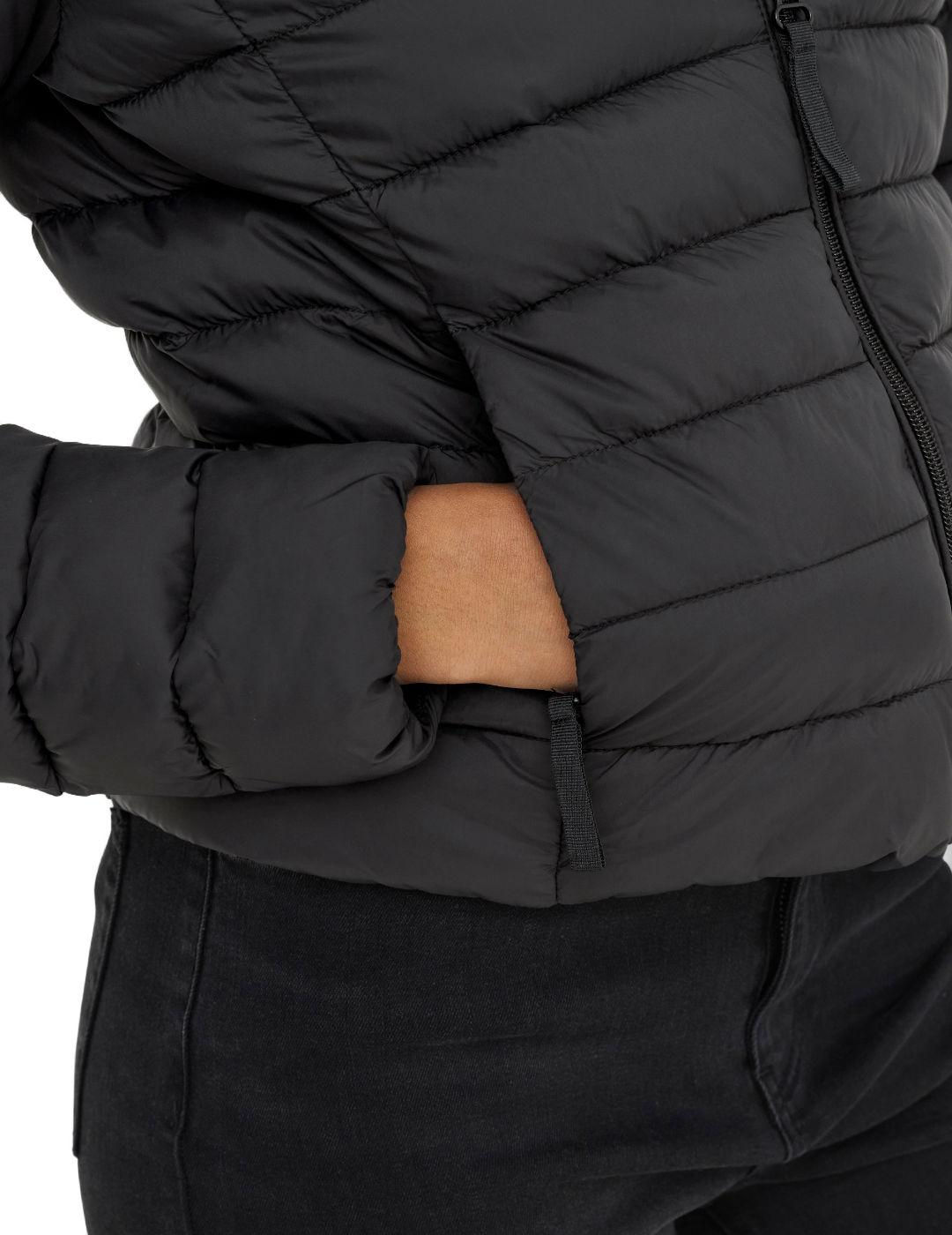 Plumas Only Thaia negro acolchado corto para mujer