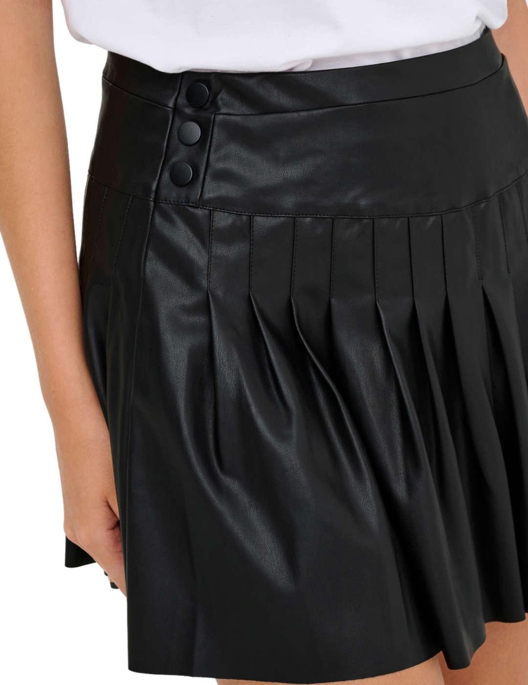 Falda Only Safira polipiel negra plisada con detalles mujer