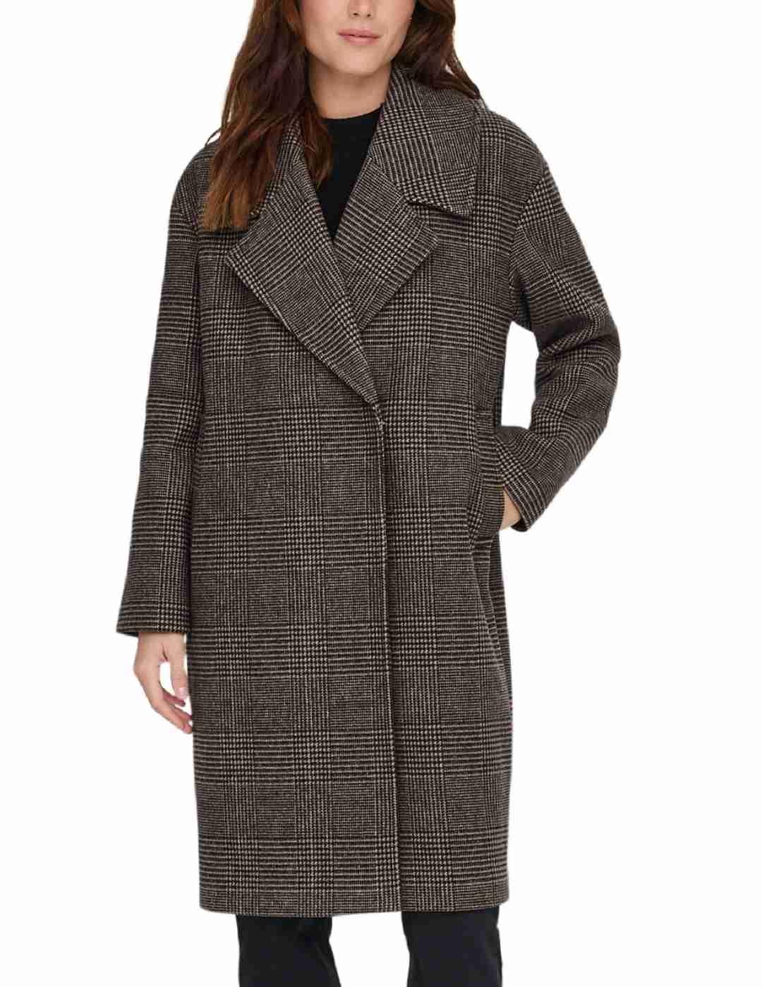 Abrigo Only Madison largo marrón cuadros grandes para mujer
