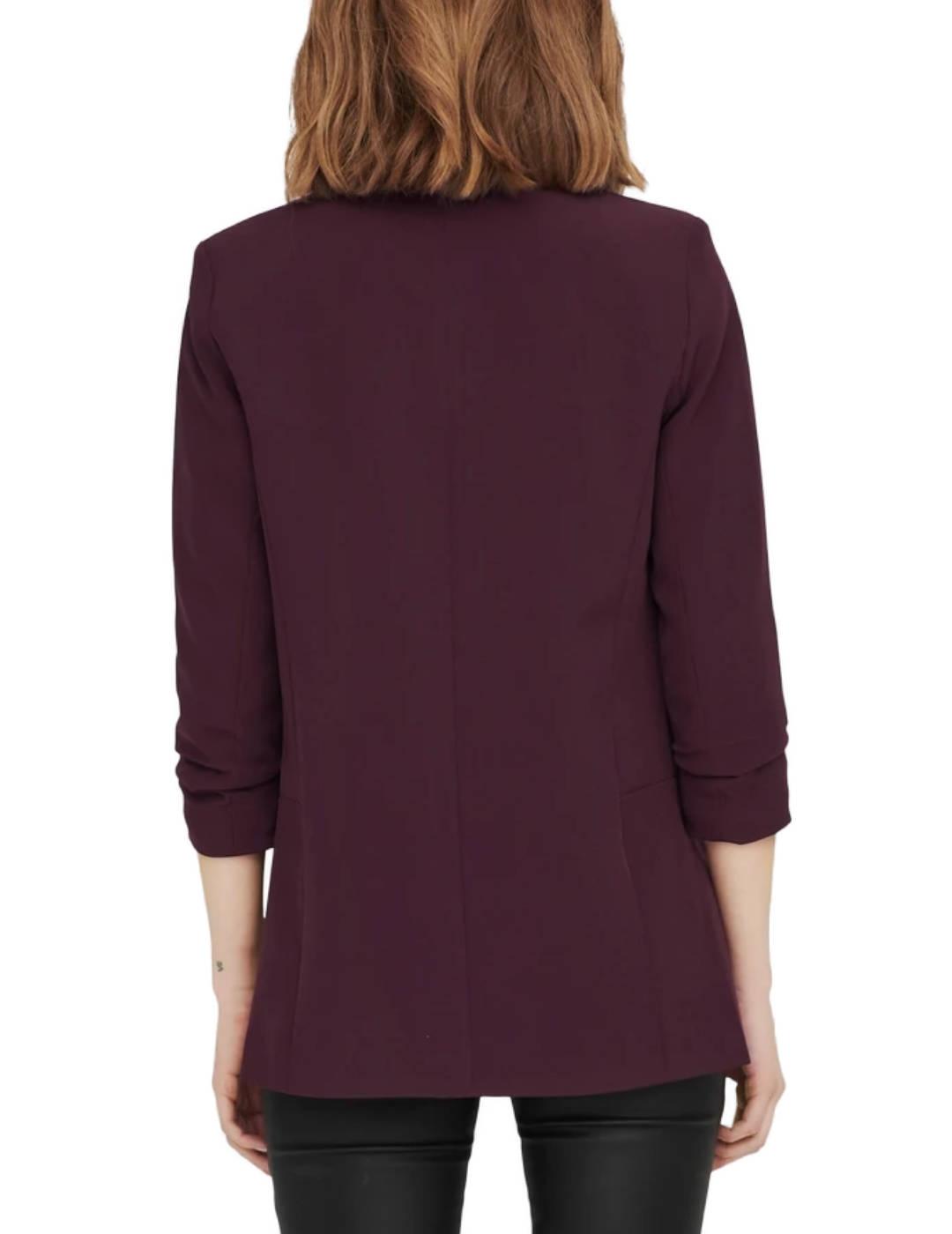 Blazer Only Elly granate mangas 3/4 para mujer