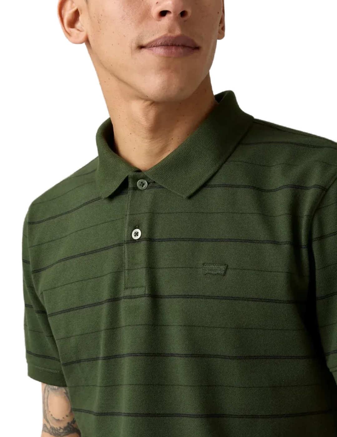 Polo Levi's® Red Tab™ verde a rayas grises para hombre