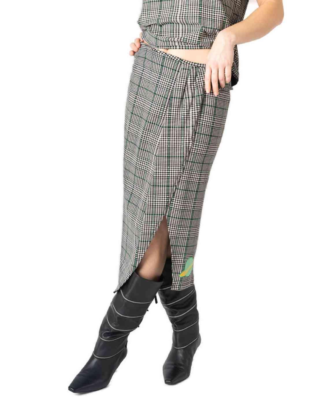 Falda Animosa Planeta cuadros y bordados larga para mujer