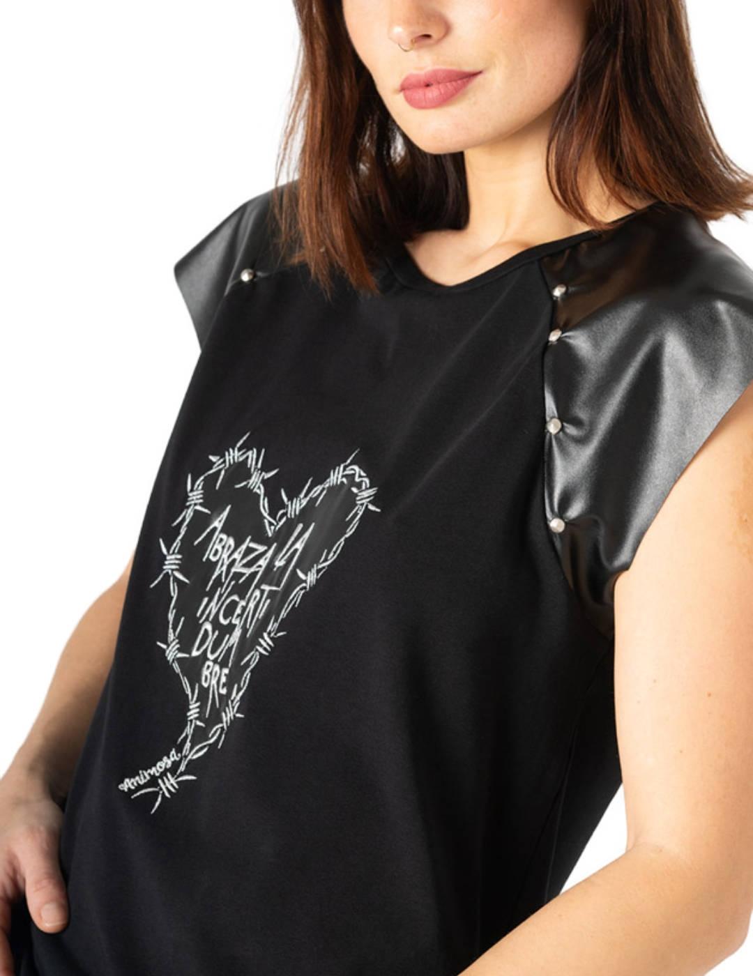 Camiseta Animosa negra Abraza la Incertidumbre de mujer