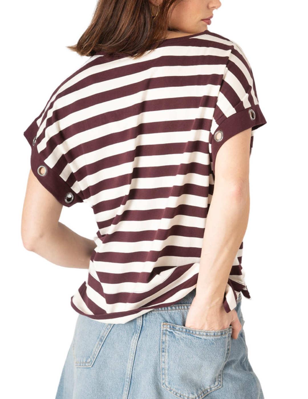 Camiseta Animosa Estrellas rayas mangas tachuelas para mujer