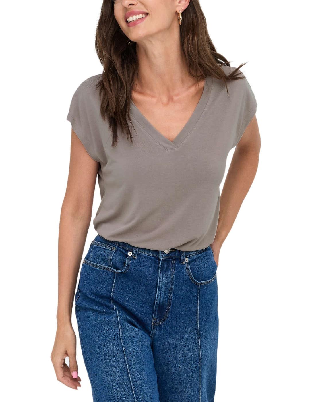 Camiseta Only Free gris cuello V manga japonesa de mujer