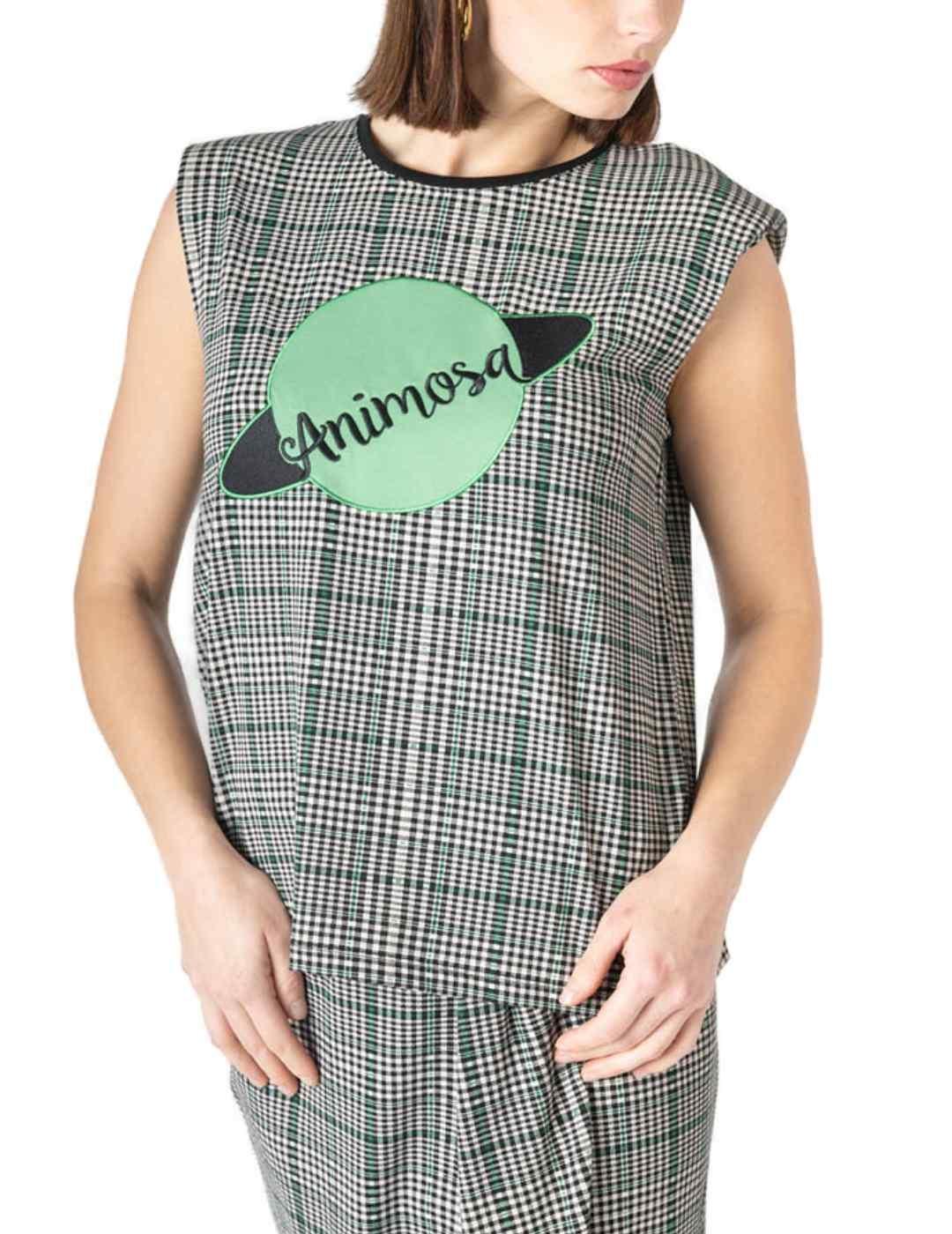 Camiseta Animosa Planeta cuadros gris y verde para mujer