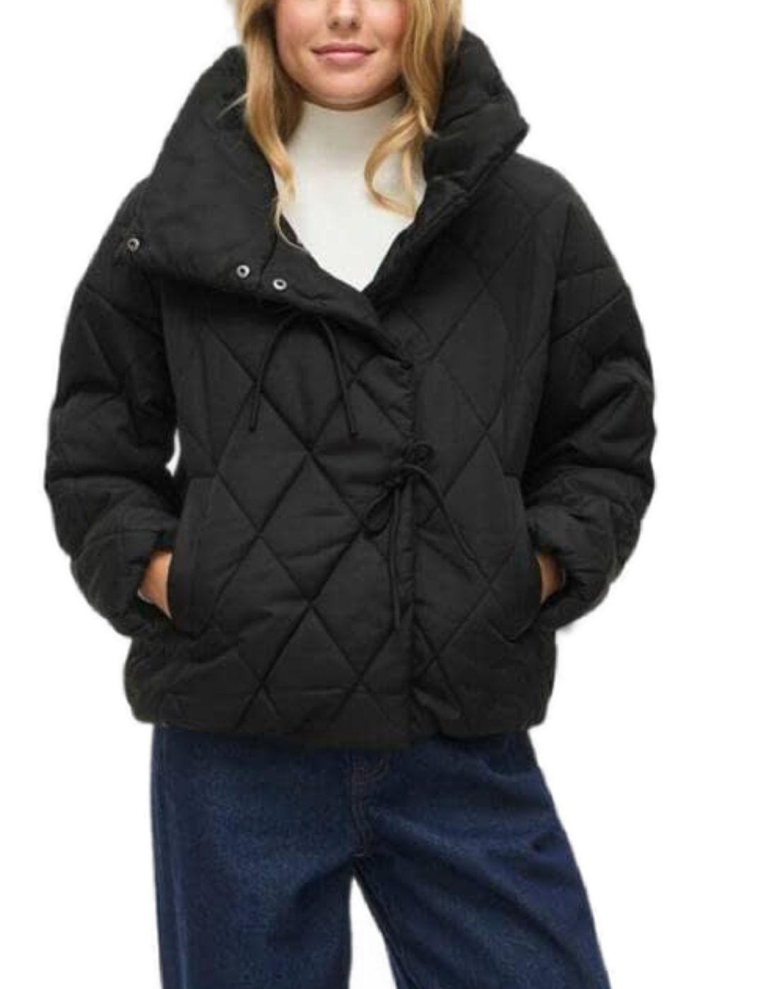 Chaqueta Vila Bumble negro cuello elevado para mujer