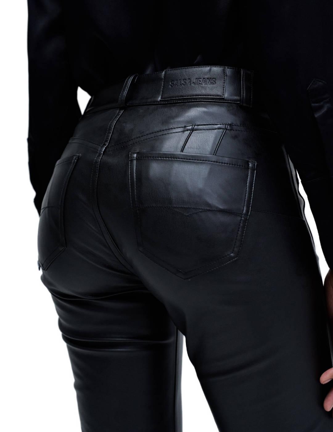 Pantalón Salsa Destiny negro polipiel acampanado de mujer