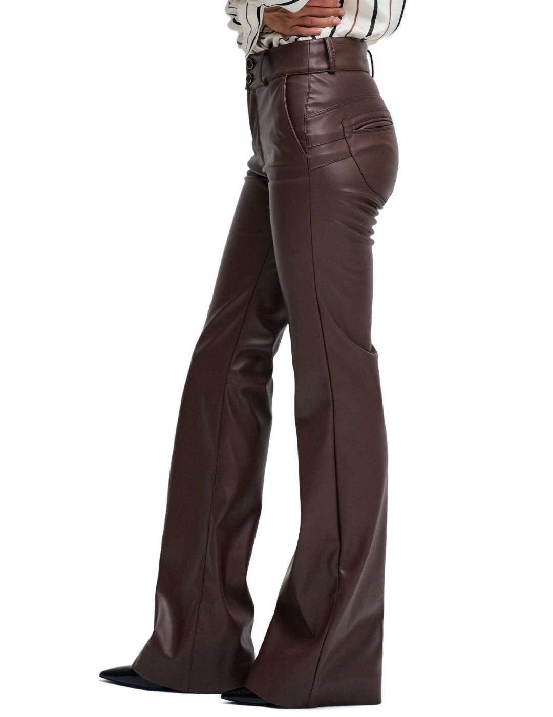 Pantalón Salsa Secret flare marrón polipiel push in de mujer