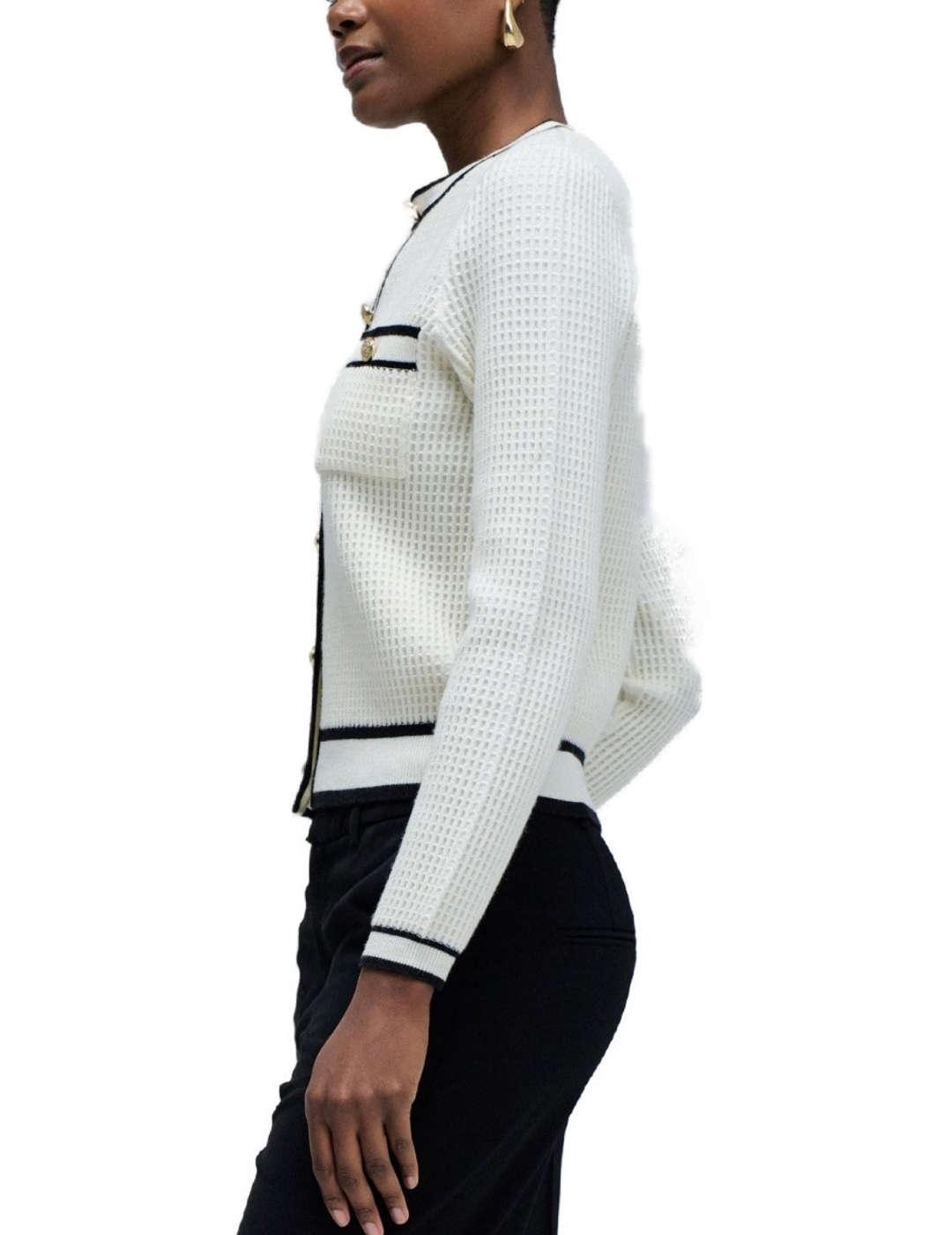 Chaqueta Salsa blanca punto botones dorados para mujer