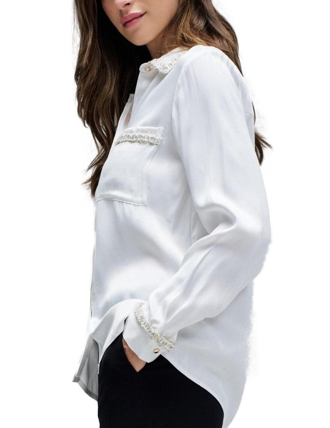 Camisa Salsa blanca satinada detalles tweed para mujer