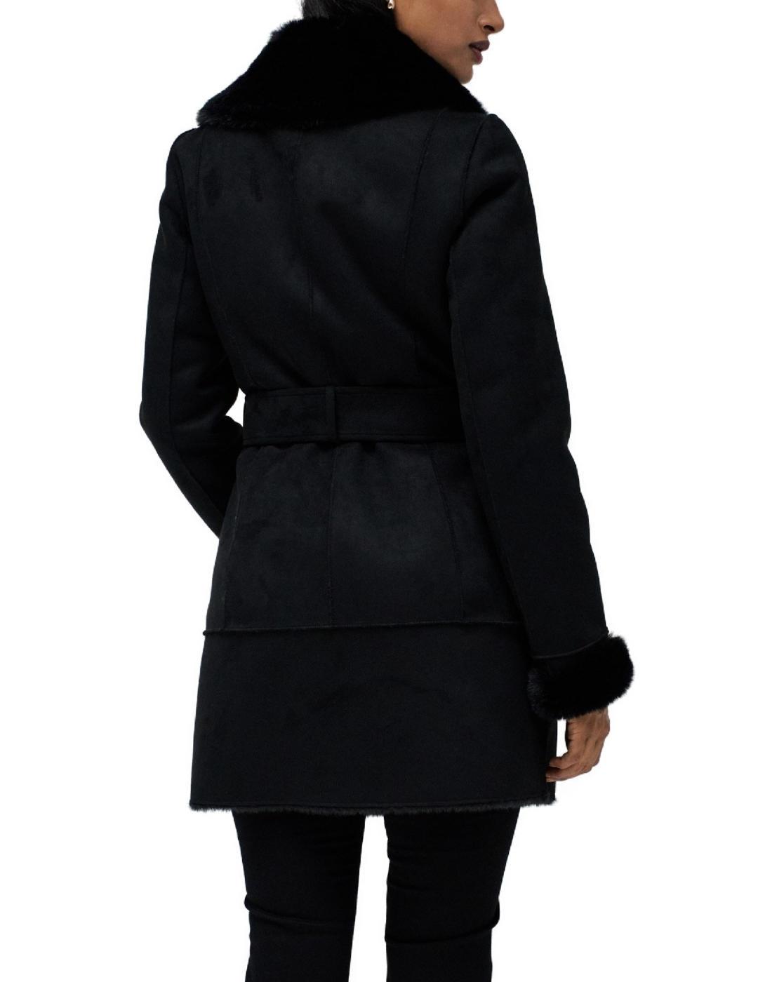 Abrigo Salsa negro de ante con pelo y cinturón para mujer