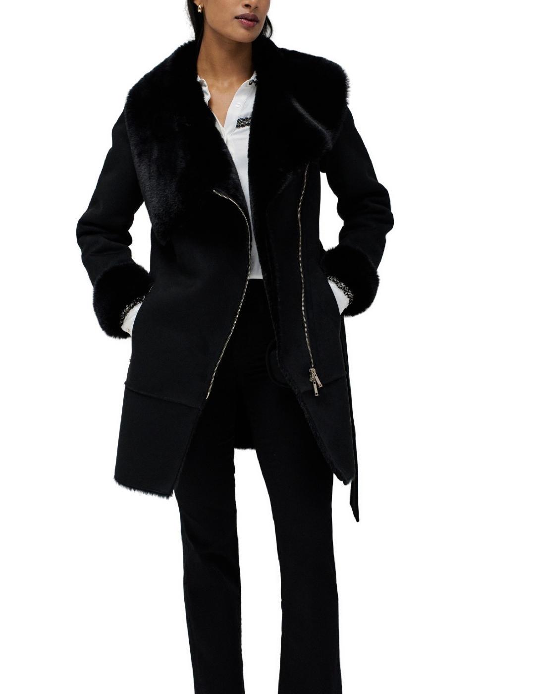 Abrigo Salsa negro de ante con pelo y cinturón para mujer