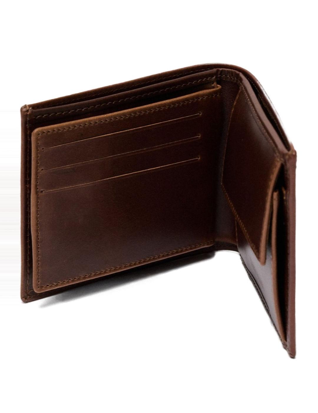 Cartera Salsa marrón piel detalle logotipo de hombre