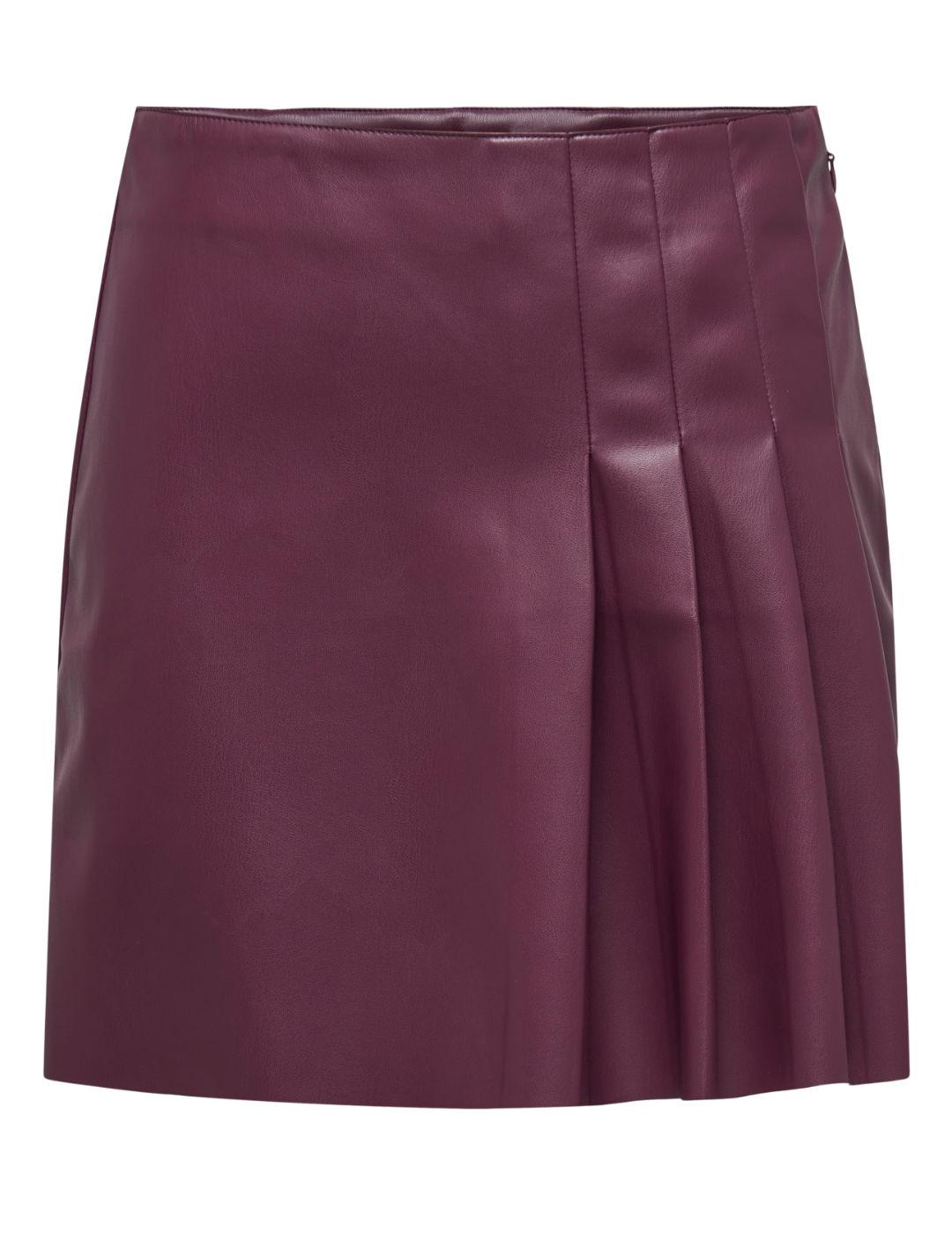 Falda Only Artzy granate polipiel corta semiplisada de mujer