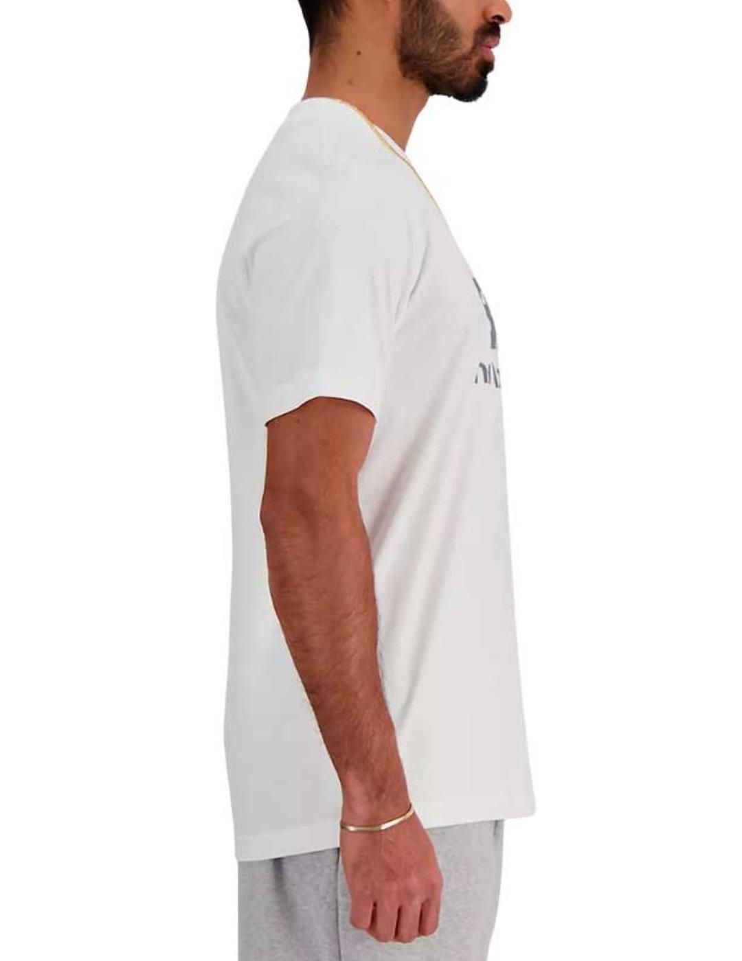 Camiseta New Balance blanca logo gris manga corta de hombre