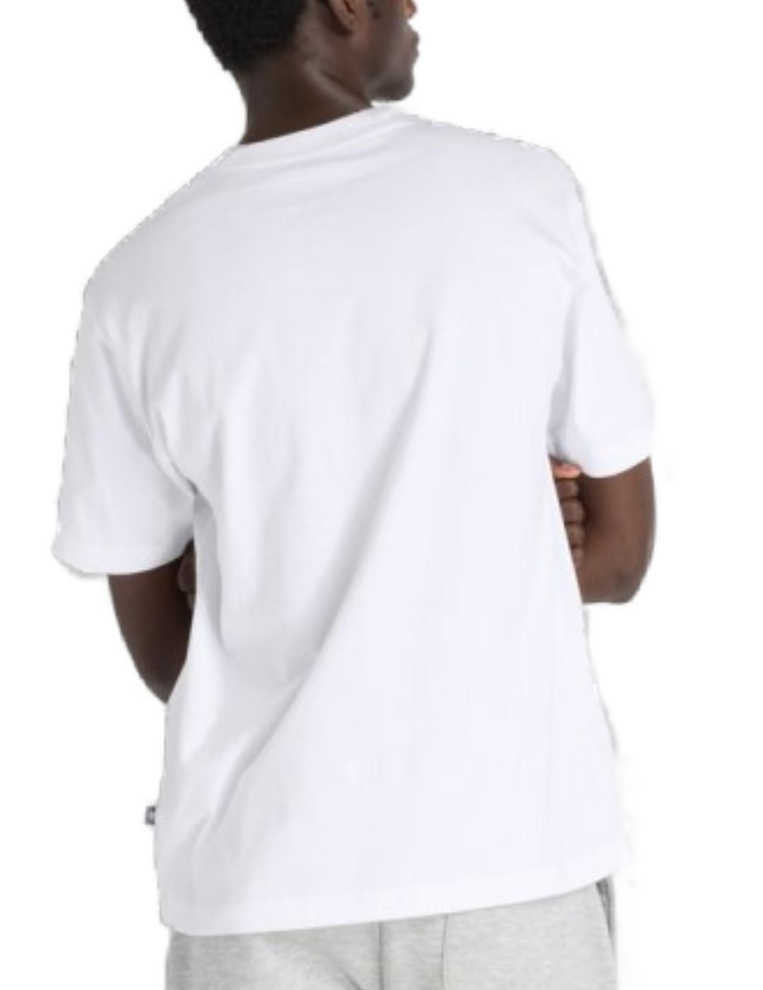 Camiseta New Balance blanca animación manga corta de hombre