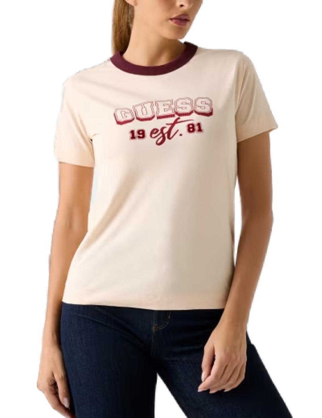 Camiseta Guess College beige pedrería burdeos de mujer